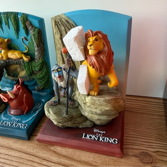 The Lion King Disney Hallmark Resin Book Ends Rare With Original Box & Packaging - Picture 5 of 16